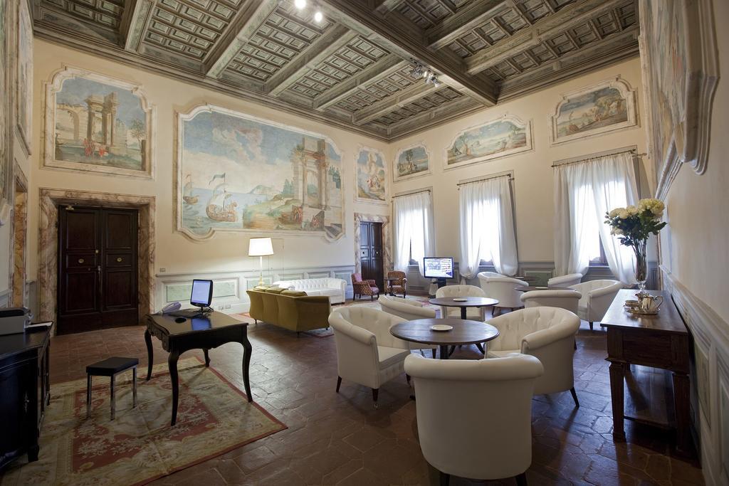 Montepulciano Stazione 팔라초 카를레티 B&B 외부 사진