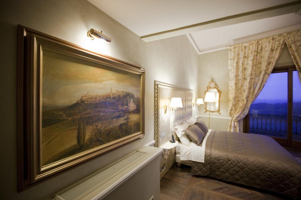 Montepulciano Stazione 팔라초 카를레티 B&B 외부 사진
