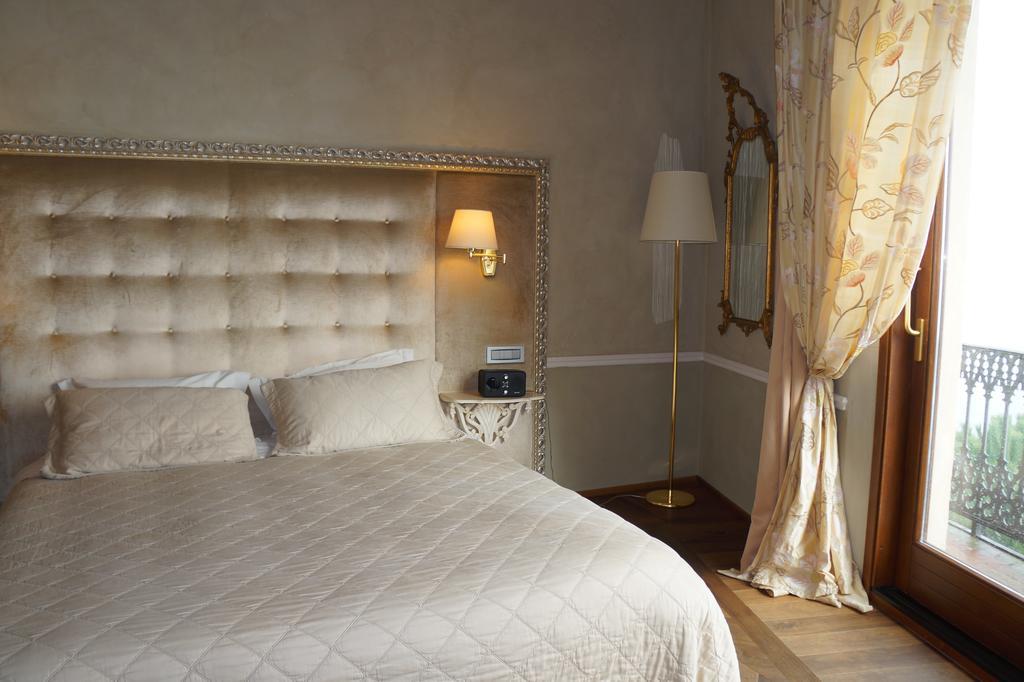 Montepulciano Stazione 팔라초 카를레티 B&B 외부 사진