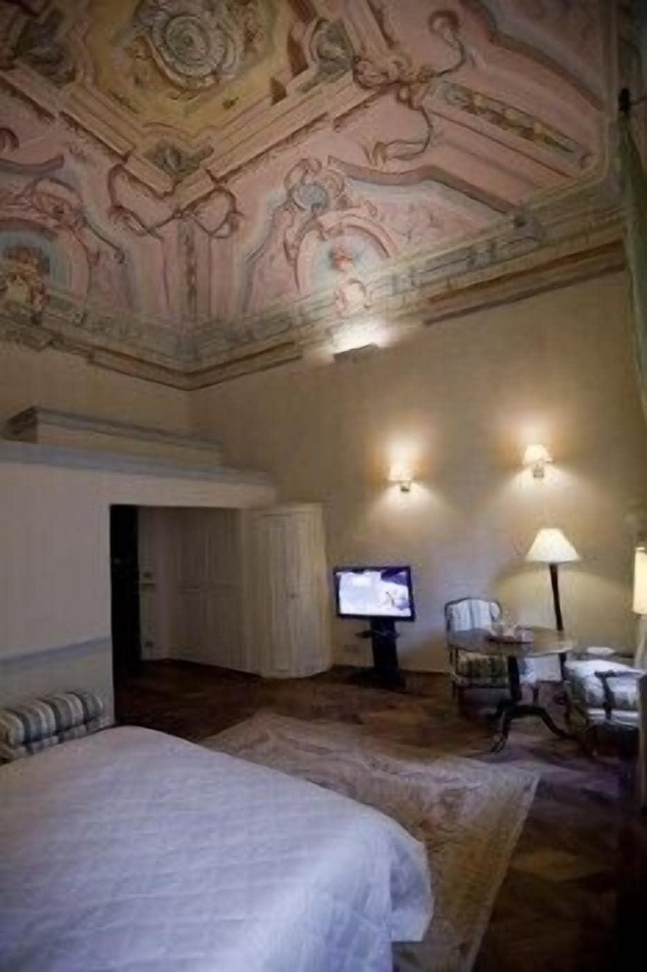 Montepulciano Stazione 팔라초 카를레티 B&B 외부 사진